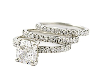 Conjunto nupcial de tres piezas de oro blanco de 14 quilates con certificación GIA y diamantes talla cojín - 2,30 TCW F/SI1