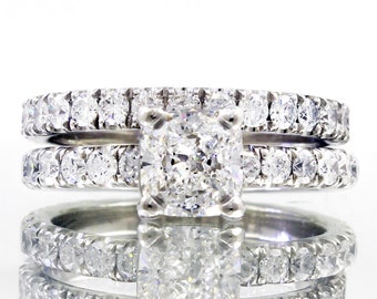 Cushion Cut Diamond Bridal Set in 18K White Gold