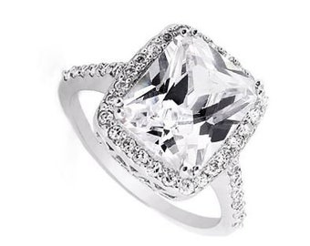 Cushion & Round Cut Diamond Engagement Ring 18k White Gold GIA Certified