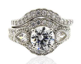 Round Cut Diamond Bridal Set in 18k White Gold