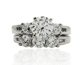 Beautiful Round Cut Diamond Bridal Set