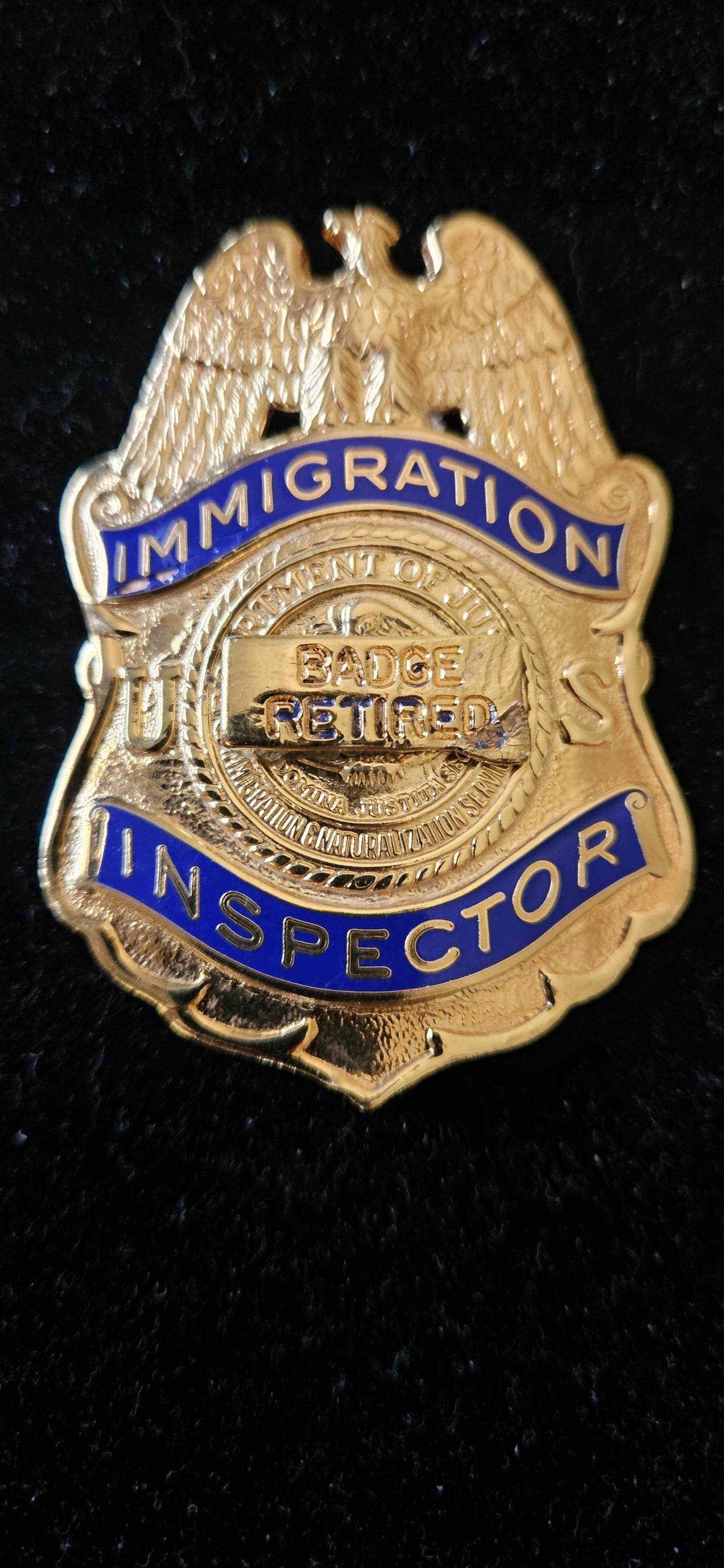 US イミグレーション シニアイグザミナー バッジ　ポリスバッジ Immigration Inspector Badge - Etsy