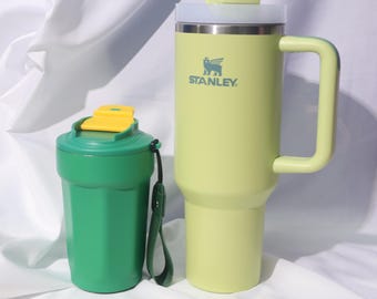 Juego de vasos Stanley de 1,1 litros (40 oz): vaso verde claro, vaso verde oscuro de 444 ml (15 oz) con correa.