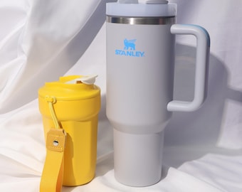 Juego de vasos Stanley: vaso con asa gris de 40 oz + mini vaso amarillo de 15 oz