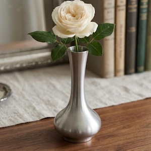 Selangor pewter vase - Etsy 日本