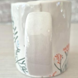 Anthropologie Dagny Hand Painted INITIAL C Monogram Stoneware Mug Botanical afbeelding 8