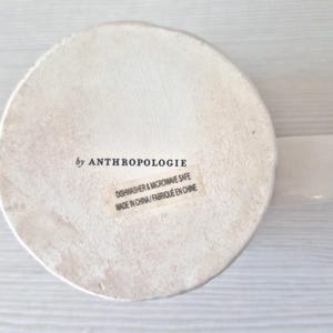 Anthropologie Dagny Hand Painted INITIAL C Monogram Stoneware Mug Botanical afbeelding 13