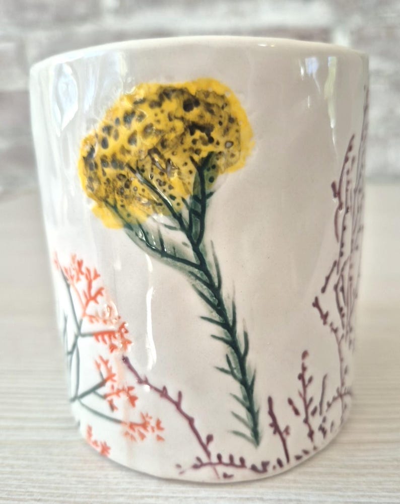 Anthropologie Dagny Hand Painted INITIAL C Monogram Stoneware Mug Botanical afbeelding 1