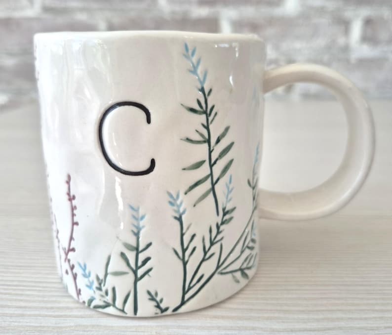 Anthropologie Dagny Hand Painted INITIAL C Monogram Stoneware Mug Botanical afbeelding 10