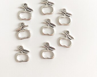 0098 5 x Gecko Antique Toned Pendant Charms