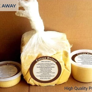 Manteca de cacao cruda, 100 % natural, orgánica, prensada en frío, hidratante para piel, rostro, cabello y cuerpo. Producto de calidad alimentaria. Venta al por mayor.