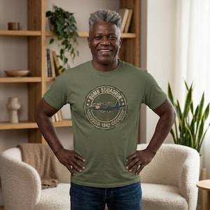Bomb Squadron 1942 T-Shirt - WWII Bomber Patch Military Aviation Tee