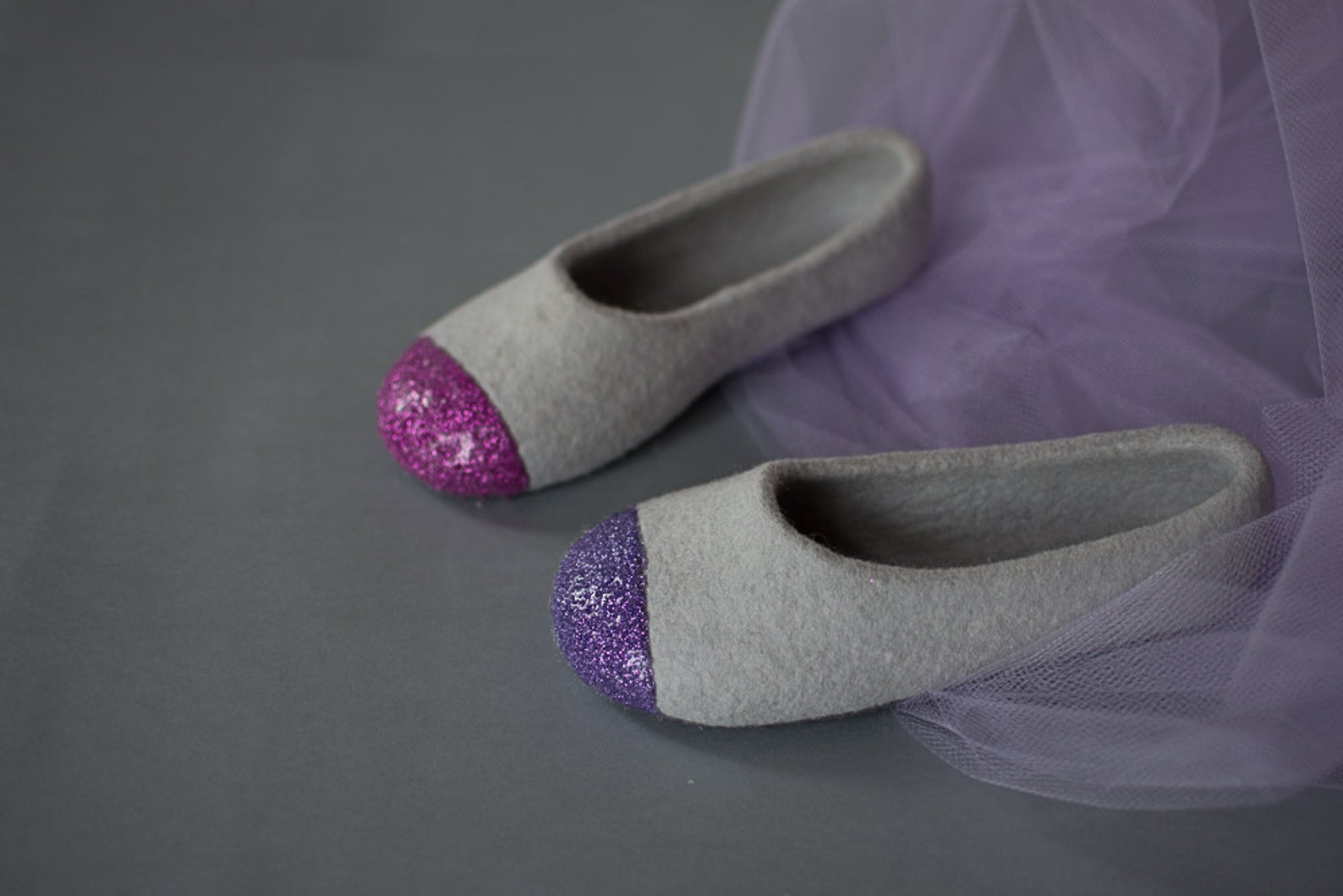 women felted ballet flats - glitter slippers - women felt slippers - grey slippers for her - wool slippers - fuchsia glitter - p women felted ballet flats - glitter slippers - women felt slippers - grey slippers for her - wool slippers - fuchsia glitter - p