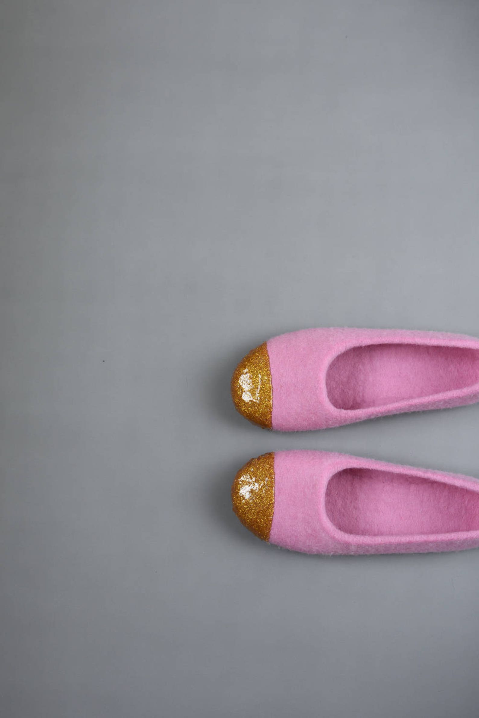 pink felt slippers for women felted ballet flats - felted slippers with gold glitter decoration hand dyed organic wool slippers