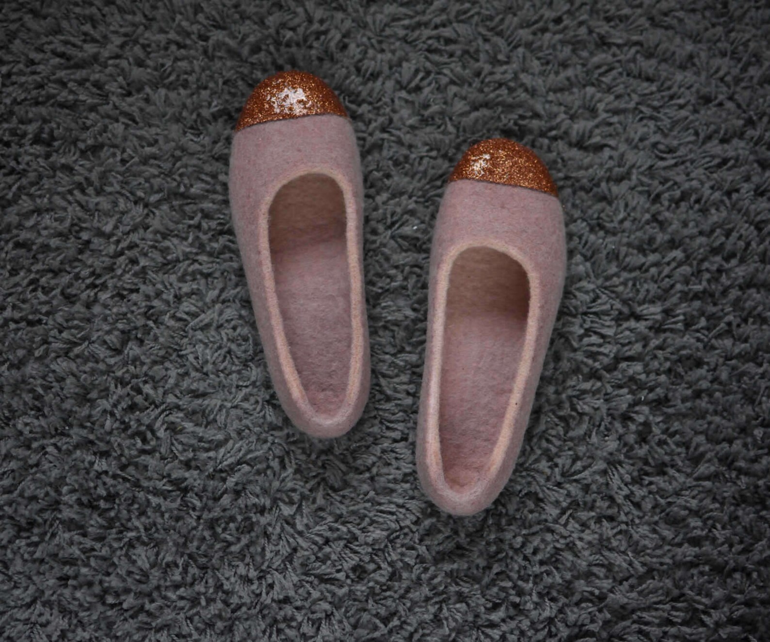felted slippers with copper glitter wool home shoes dusty pink ballet flats with metallic copper glitter front housewarming gift felted slippers with copper glitter wool home shoes dusty pink ballet flats with metallic copper glitter front housewarming gift