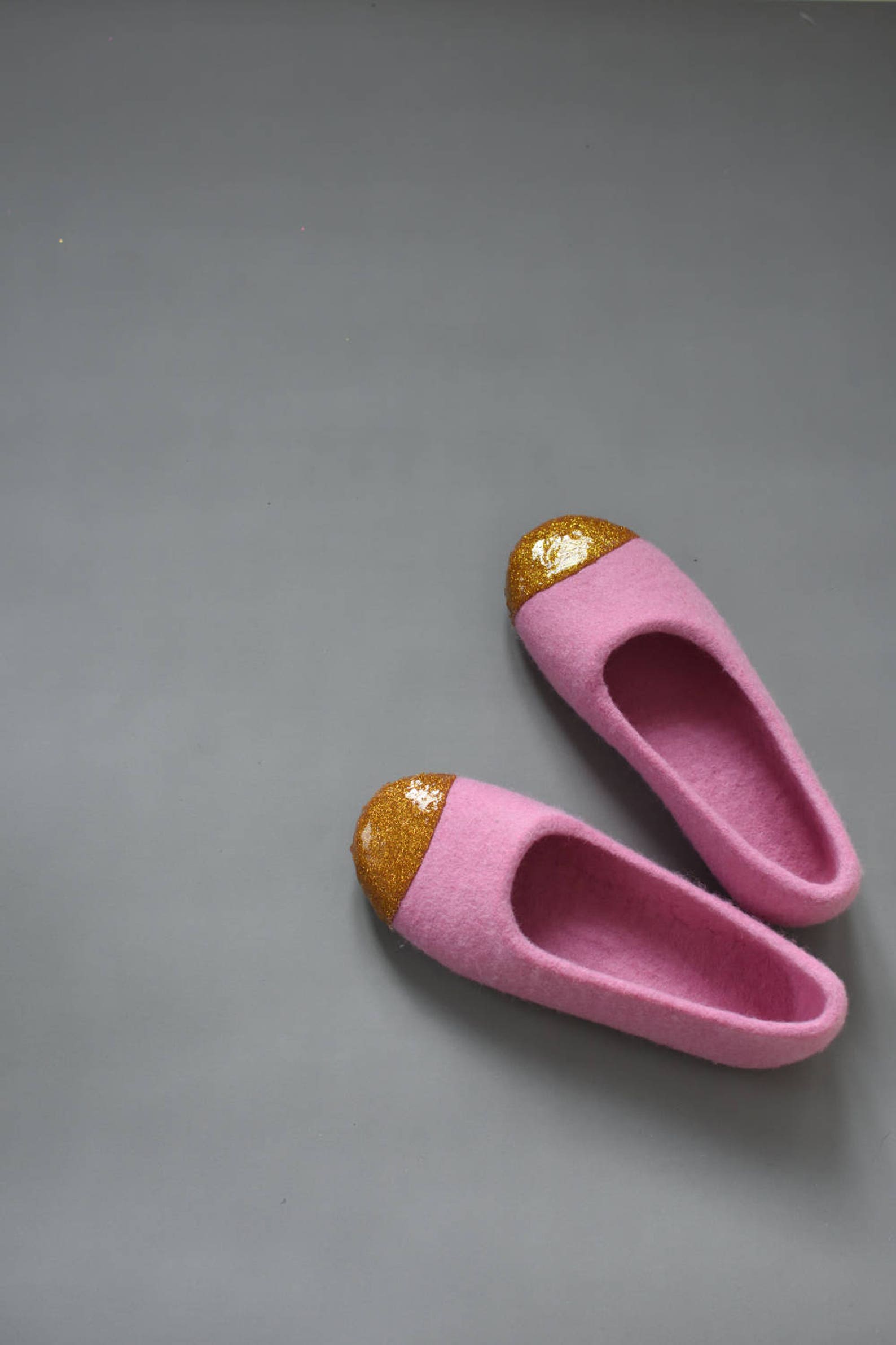 pink felt slippers for women felted ballet flats - felted slippers with gold glitter decoration hand dyed organic wool slippers