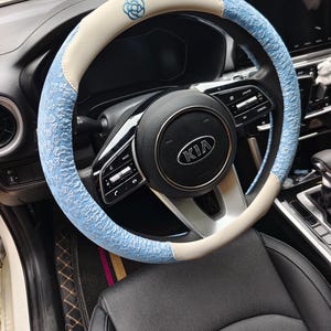 Lace Flower Steering Wheel Cover, Cute Floral Car Decor for Women, Pastel Cottagecore Car Accessories, Gift for New Driver, SUV Truck