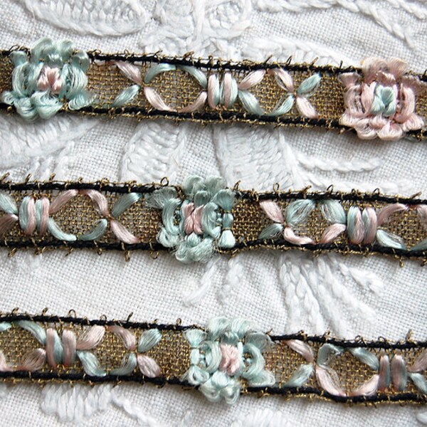 Exquisite antique French embroidered gold metal thread braid trim, RARE