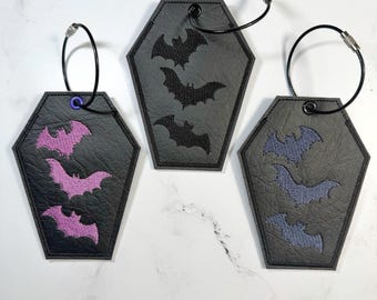 Coffin Luggage Tag with Bats, Embroidered Goth Suitcase Label, Black Vinyl Travel Accessory, Spooky Gift