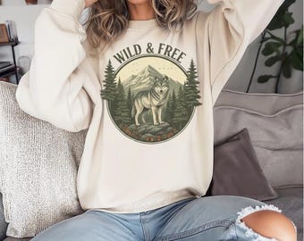 Retro Wild & Free Wolf Crewneck Sweatshirt | Mountain Nature Graphic Gildan Forest