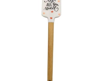 Espátula de silicona con mango de madera: Raspador para hornear "Love All You Need"
