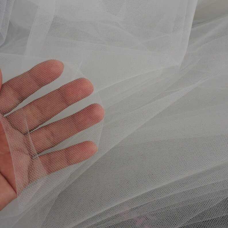 50 YARDS 108 inch WHITE 100/% FINE BRIDAL WEDDING TULLE TUTU craft Quality SALE