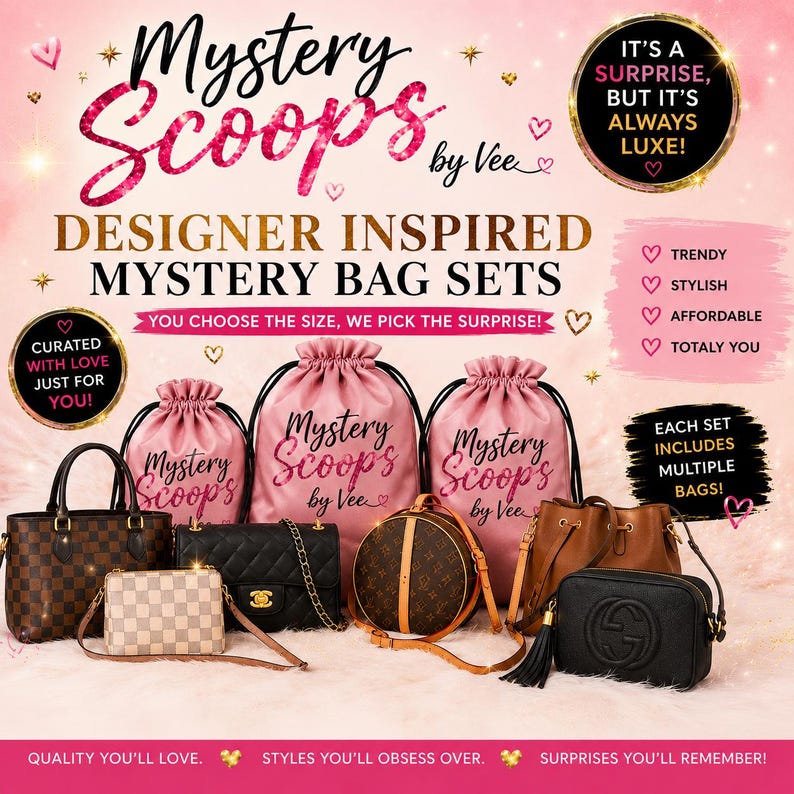 Puede incluir: Una colecci&oacute;n de bolsos inspirados en dise&ntilde;adores que incluye un bolso de mano a cuadros marrones, un bolso cruzado a cuadros claros, un bolso de cadena acolchado negro, un bolso redondo con monograma, un bolso tipo cubo y un bolso cruzado negro.