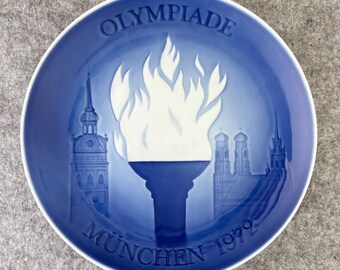 Bing and Grondahl 1972 Olympiade Munchen with Box, Olympic Torch, Danish Blue Porcelain