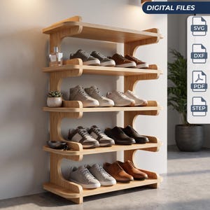 Könnte beinhalten: Ein fünfstöckiges Schuhregal aus hellem Holz mit geschwungenen Seitenteilen, bestückt mit verschiedenen Paaren von Turnschuhen und Halbschuhen. Das Bild enthält Textbeschriftungen für DIGITAL FILES, SVG, DXF, PDF und STEP.