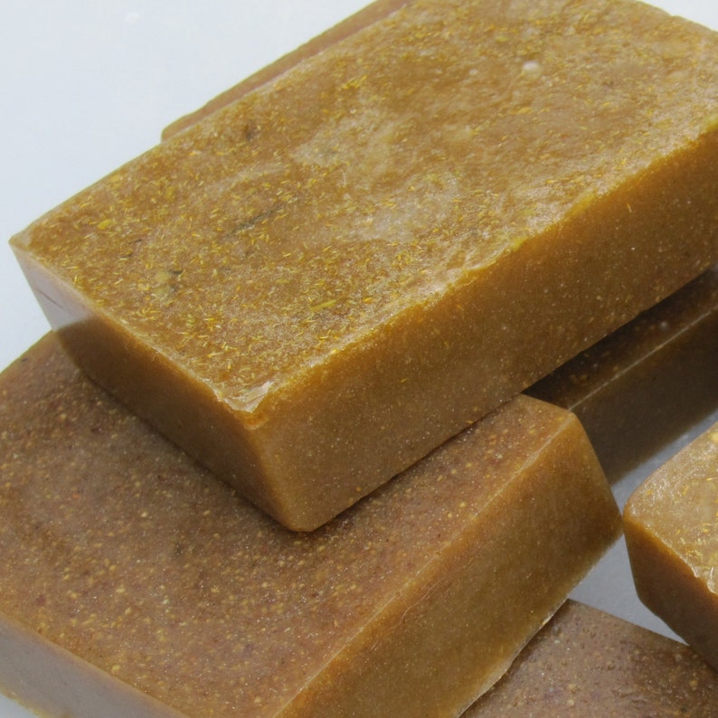 Gardener's Scrub Soap with Beeswax, Honey and Chamomile Botanicals image 1