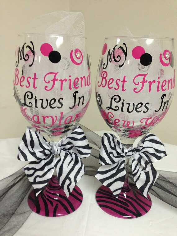 Items similar to Pair of Best Friend Wine Glass BFF on Etsy