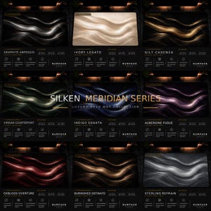 Könnte beinhalten: Eine Kollektion von neun rechteckigen Schreibtischunterlagen aus der Silken Meridian Serie, die jeweils ein fließendes, wellenförmiges abstraktes Muster in verschiedenen Farben wie Silber, Elfenbein, Gold, Grün, Blau, Violett, Rot, Bronze und Grau mit schwarzen Rändern zeigen.