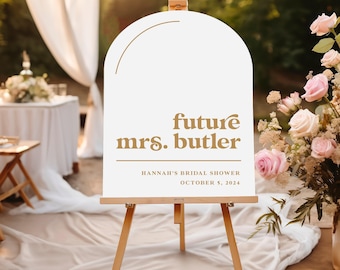 Future Mrs. Acrylic Bridal Shower Sign (Personalized Welcome Decor)