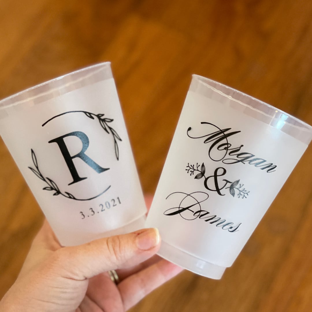 First Name Frosted Wedding Cups, Modern Wedding Cups, Fancy Elegant Script,  Custom Wedding Cups, Plastic Cups, 16oz Frosted Cups 