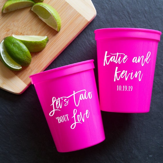 Taco Bout a Wedding Personalized Cups 1877 Fiesta Wedding Party Taco Bout A Color Changing Cup Color Changing Cups Taco Bout A Wedding