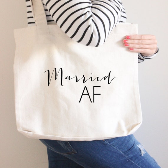 Married AF Bride Tote Bag, Honeymoon Bag, Wedding Planning Bag, Newlywed Gift, Wedding Bag, Gift for Bride Il_570xn