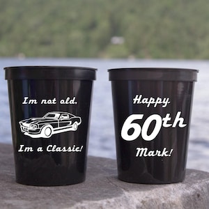 Vasos personalizados para estadios: Diseño clásico de coche - 16 oz o 22 oz