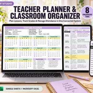 Pode incluir: Um planejador digital para professores e organizador de sala de aula exibido em um laptop, tablet e smartphone. As telas mostram calendários, planos de aula e rastreadores de notas com 8 abas organizadas e um tutorial em PDF para Google Sheets e Excel.
