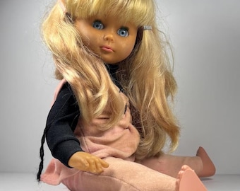 Vintage 18” Free Spirit Doll – Boho Blonde Blue Eyes – Marked Neck – 1970s Style Collector Display