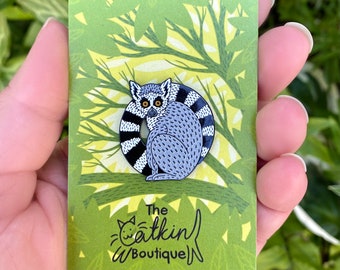 Pin de esmalte de lémur