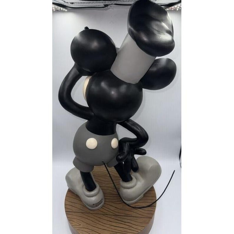 Disney Steamboat Willie Mickey Mouse grande figurine de collection en résine 2001 image 13
