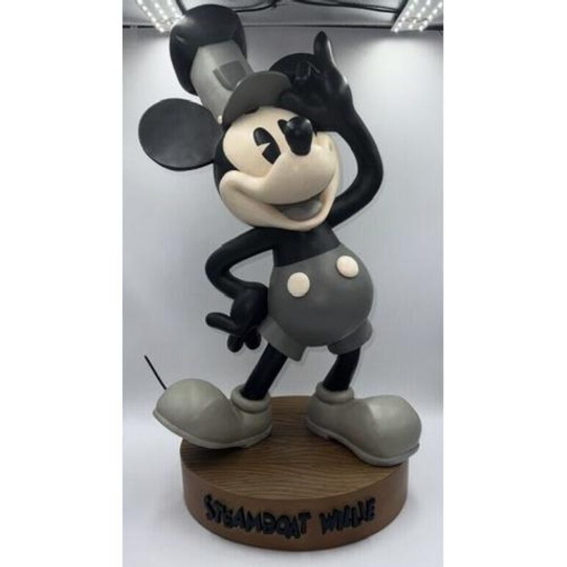 Disney Steamboat Willie Mickey Mouse grande figurine de collection en résine 2001 image 3