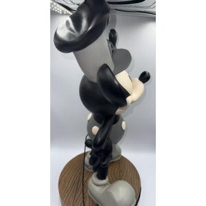 Disney Steamboat Willie Mickey Mouse grande figurine de collection en résine 2001 image 9