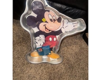 Wilton Mickey Mouse Cake Pan Disney Unlimited Aluminum Baking Mold with Insert