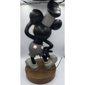 Disney Steamboat Willie Mickey Mouse grande figurine de collection en résine 2001 image 12