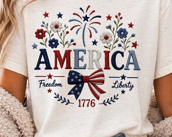America 250 Years PNG, design floreale per compleanno USA per sublimazione, download digitale 4 luglio 2026, maglietta patriottica con rosa e fiordaliso PNG