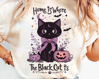 Gatto nero di Halloween PNG, design di maglietta con gatto gotico, pipistrelli lunari di zucca spettrali PNG, Halloween stregonesco PNG, casa è dove c'è il gatto nero png,