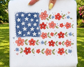 Bandiera americana floreale PNG, Bandiera americana civettuola PNG, Design patriottico della bandiera USA con fiori, Grafica per sublimazione del 4 luglio