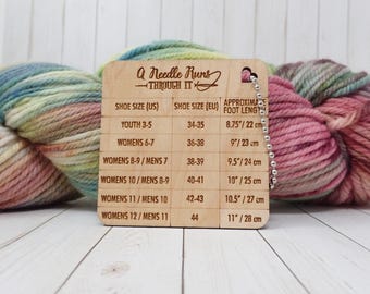 Knitting Sock helper, Shoe size chart for knitting socks. Helpful sock knitting tag. Bamboo knitting sock chart tag made from bamboo