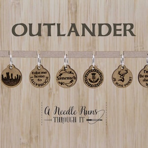 Juego de marcadores de punto inspirados en Out Lander, celta, regalo para tejedores, marcadores de punto que no se enganchan, juego de marcadores de punto Sassenach, Jamie y Claire